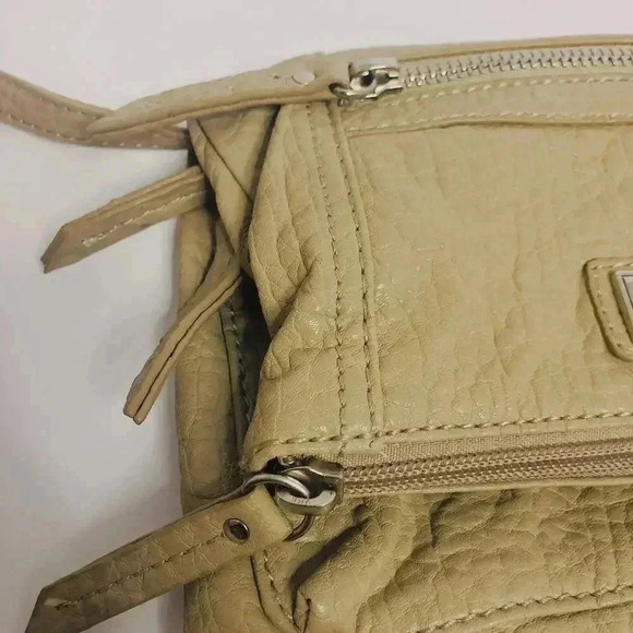 Kenneth Cole Reaction Tan Crossbody - Picture 4 of 12